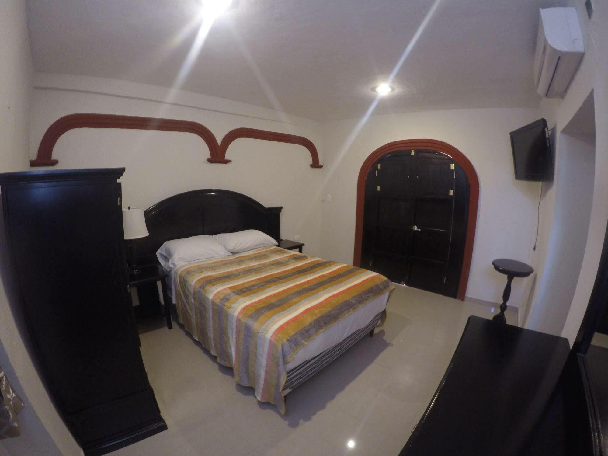 Hotel Quinta Marciala Mx Валядолид Екстериор снимка