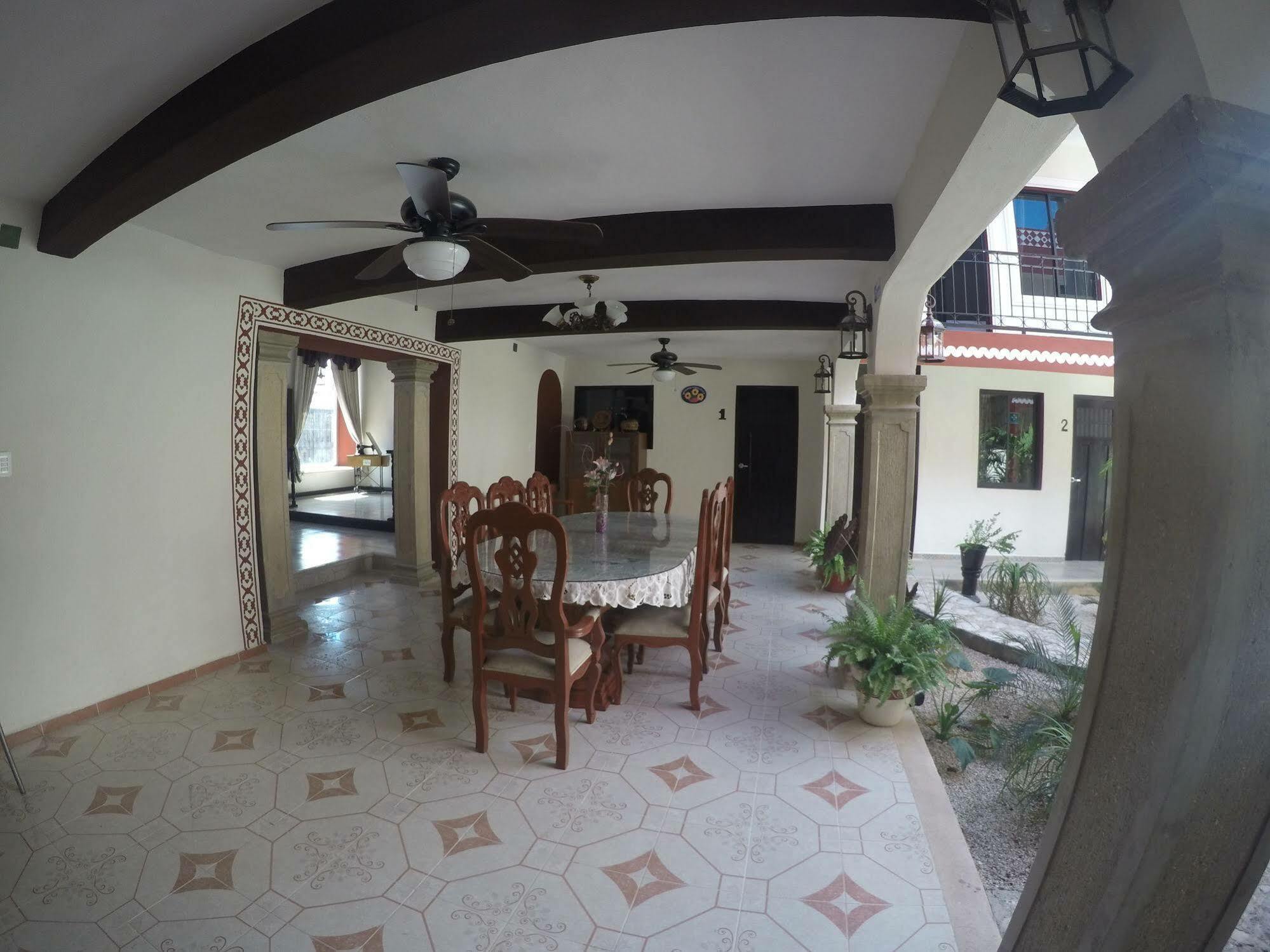 Hotel Quinta Marciala Mx Валядолид Екстериор снимка
